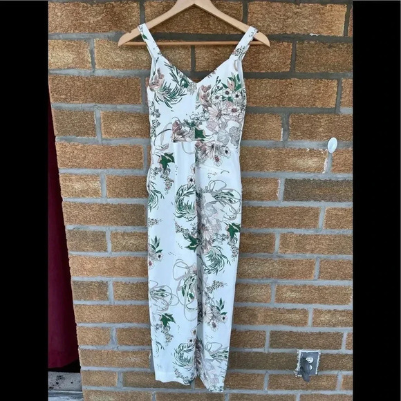 Little Moon Petunia Jumpsuit size 00 - Picture 8 of 16